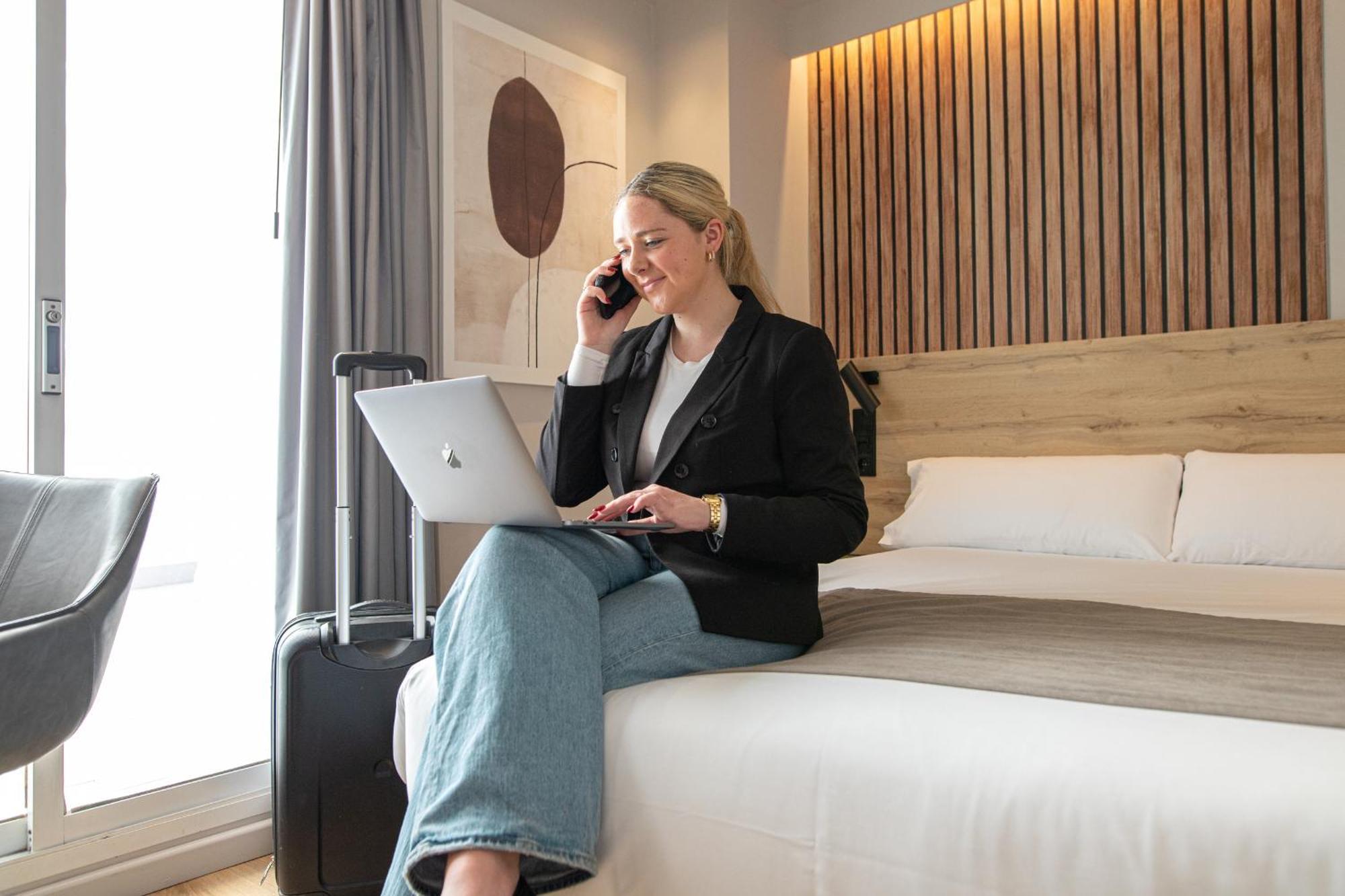 Aila II Hotel Boutique By Singularstays - Digital Access Burjassot Kültér fotó